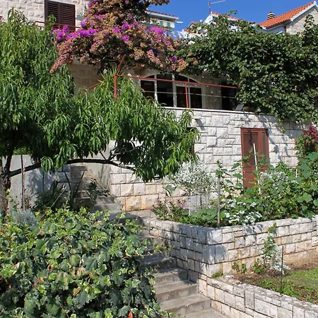 Daire With Parking Space Postira, Brac - 5659